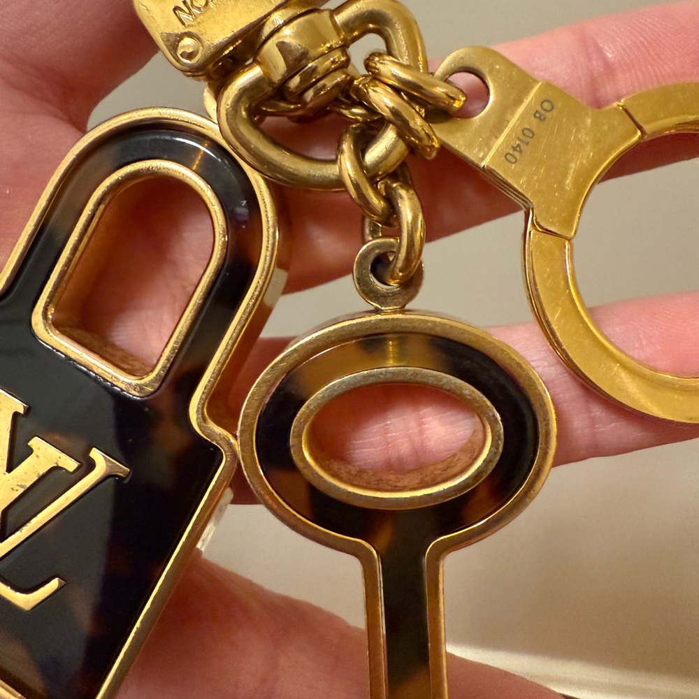 *Authentic* Louis Vuitton Gold and Brown Keychain / Bag Charm - Picture 2 of 6